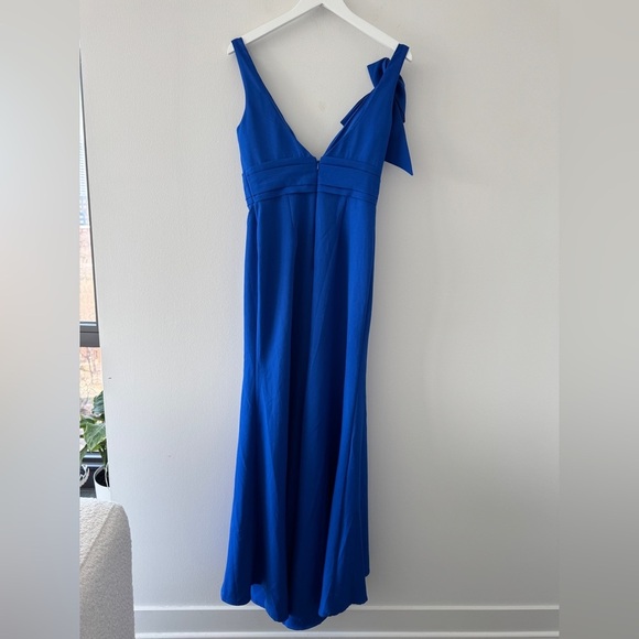 MAC DUGGAL Royal Blue Sleeveless V Neck Bow Detail Gown 4 - Picture 8 of 9